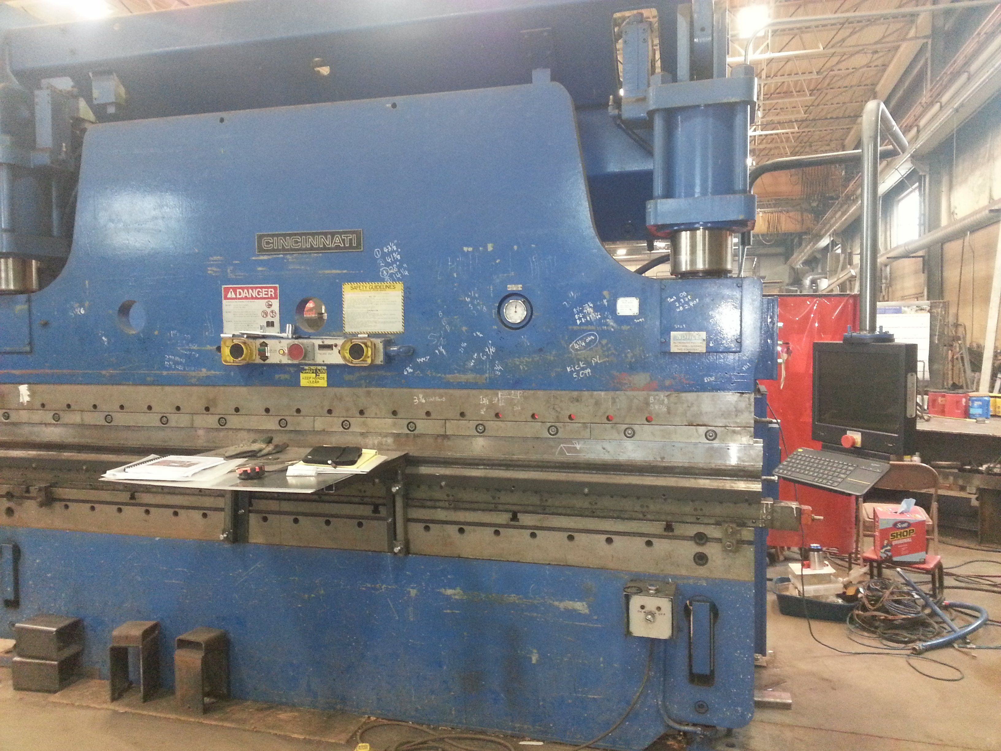 Press Brake - Cincinnati FM 230 - PC800L
